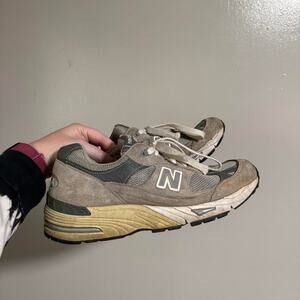 Vintage y2k new balance gray navy blue sneakers womens 10,5